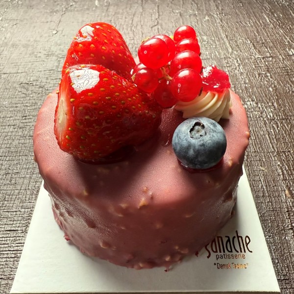 Akışkan Rose Tek Pasta