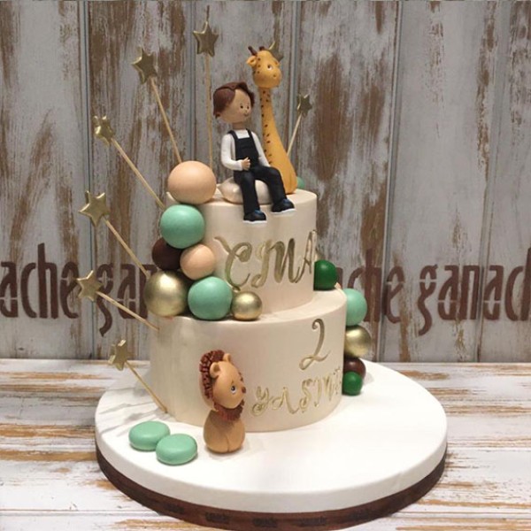 Çocuk ve sevimli hayvanlar