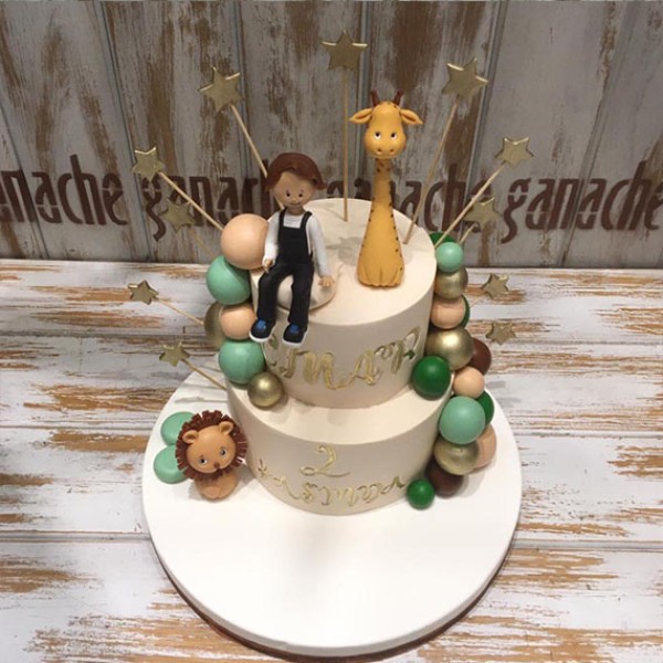 Çocuk ve sevimli hayvanlar