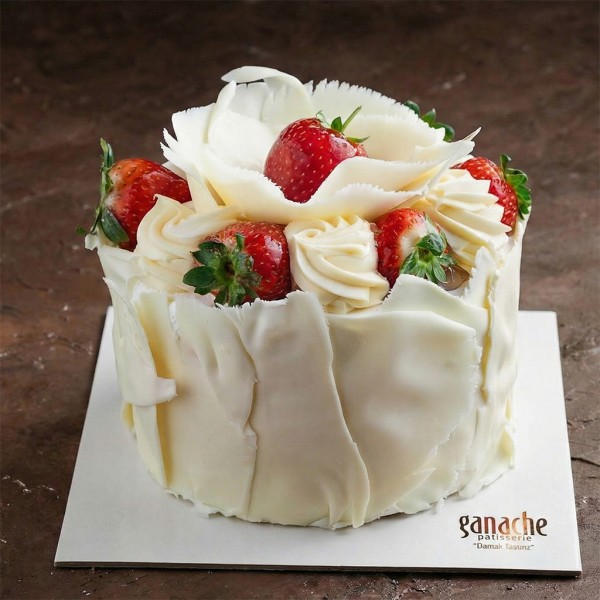 Çilekli Prenses Pasta