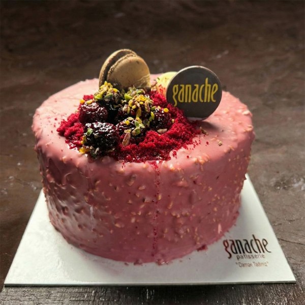 Akışkan Rose Pasta