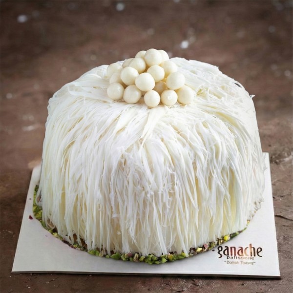 Saçaklı Muzlu Fındıklı Pasta