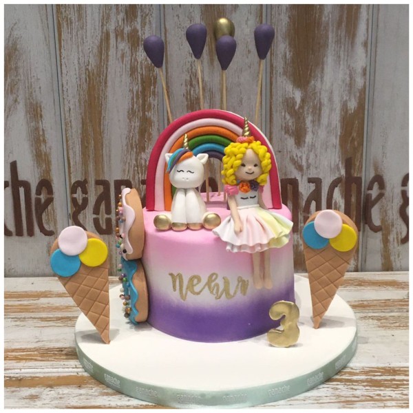 Şirin Kız ve Unicorn