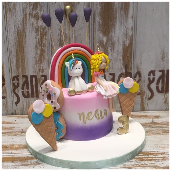 Şirin Kız ve Unicorn